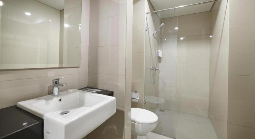 Hi Hotel Senen 雅加达 外观 照片